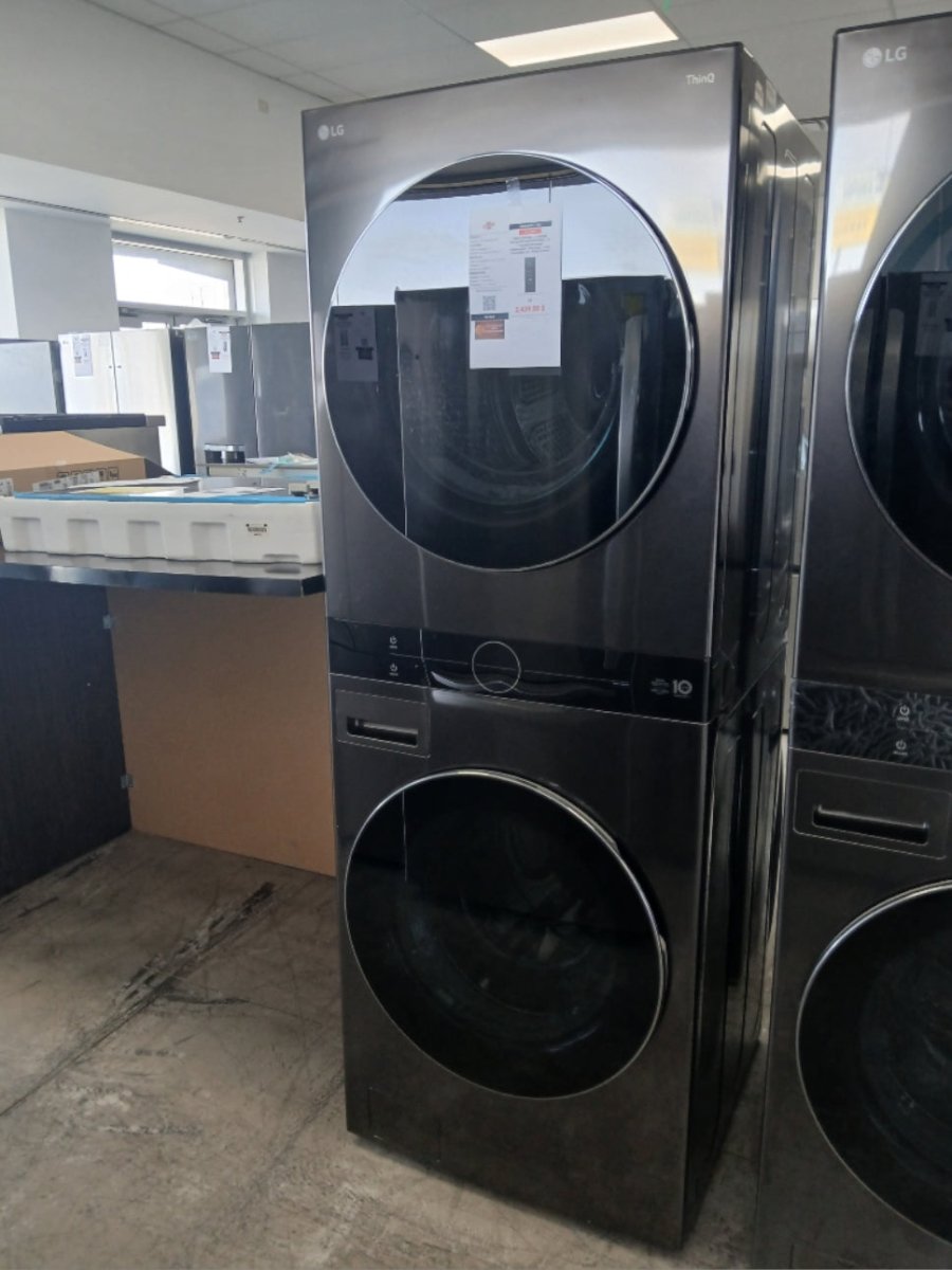 WKHC252HBA - LAUNDRY CENTERS - LG - Stacked Washer/Dryer - Electric - Black Stainless Steel - Open Box - BonPrix Électroménagers